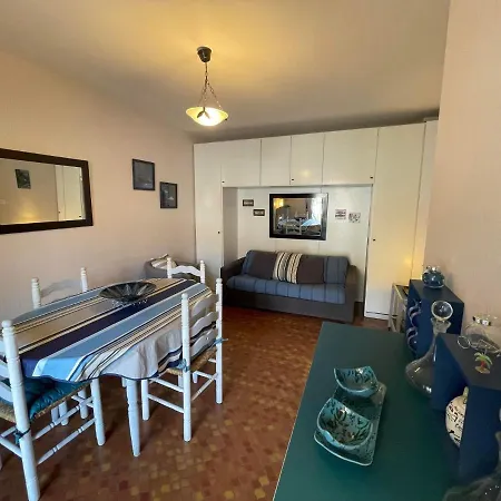 Apartment T2 Dans Avec Piscine, Court De Tennis Et Parking Prive 4pa59 Collioure